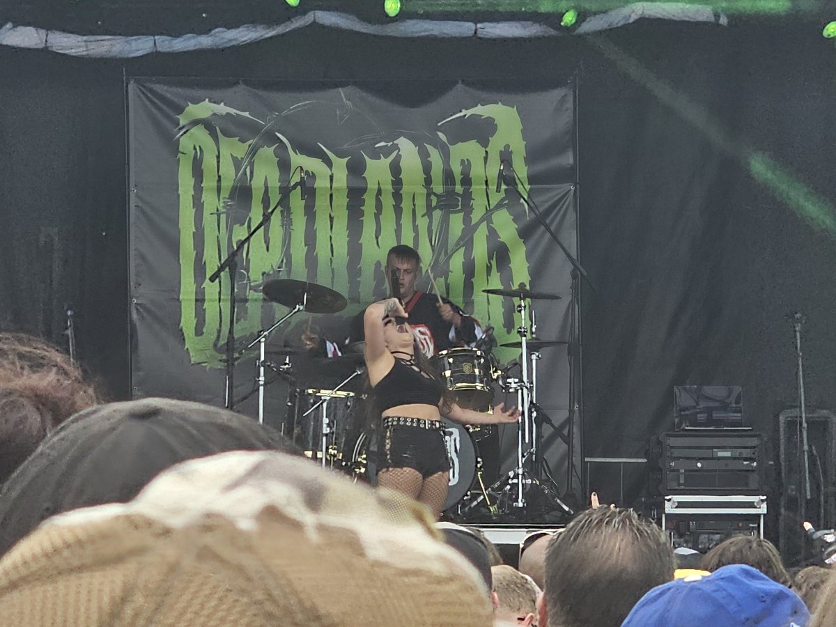 Metaljunkie29's tweet photo. @DeadlandsBand was fucking sick!!! Phenomenal crowd also!! #LouderThanLife https://t.co/uk5GWfyeaY