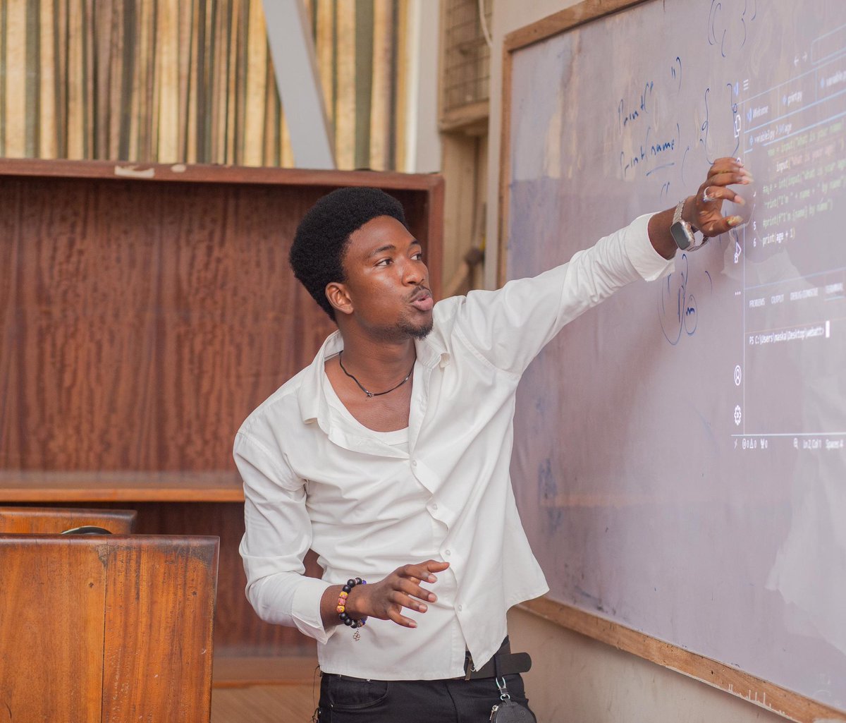 zyratech_hub's tweet photo. Exciting news! 🚀 I’ve started a foundation to teach IT skills to kids &amp; youth, empowering the next generation of tech leaders. Today we kicked off our first Python &amp; web dev training! A small step toward a big impact! 🌍💻 #TechEducation #YouthEmpowerment #Python #ITTraining https://t.co/SSgGBG6g01
