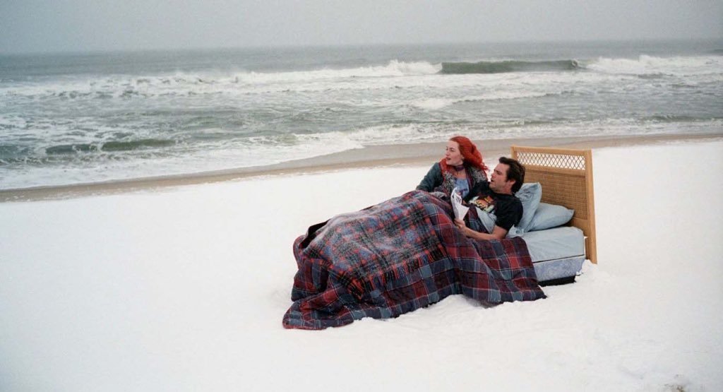 TheCinesthetic's tweet photo. Eternal Sunshine of the Spotless Mind (2004) https://t.co/hzNp067dV1