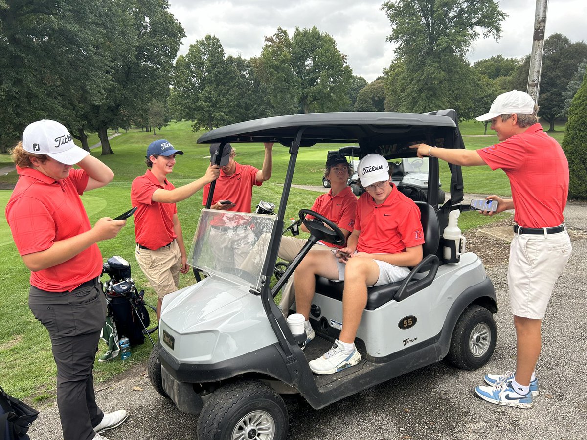 revereminutemen's tweet photo. Fantastic Team Effort!

Jack Kinder 75
Tommy Kinder 75 
Jack Skidmore 77
Angelo Levak 79
Liam Gartland 89
Jack Baird 90

Also Congratulations to Coach Archer! 
We’re very fortunate to have him leading the Minutemen Program!! https://t.co/iFUMYHHVel