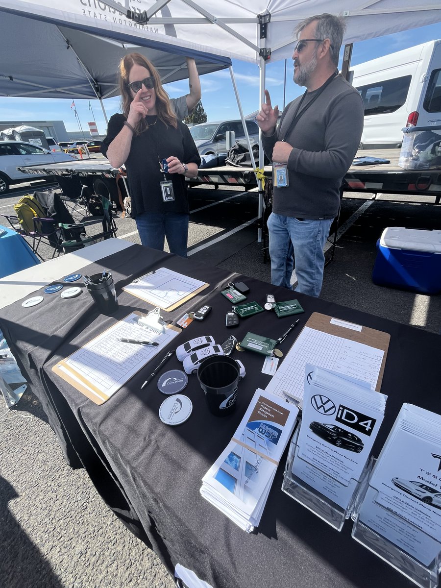 WaStateDES's tweet photo. Need a ride? State employees on the east side of the Cascades recently test drove EVs! @WACorrections, @WAStateCommerce @WSDAgov, @wastatepatrol @wsdot @ecologywa @lniwa @wadshs @WACorrections @WAStateCommerce @WSDAgov @wastatepatrol @wsdot @ecologywa @lniwa @wadshs https://t.co/1GNeSpN0uB