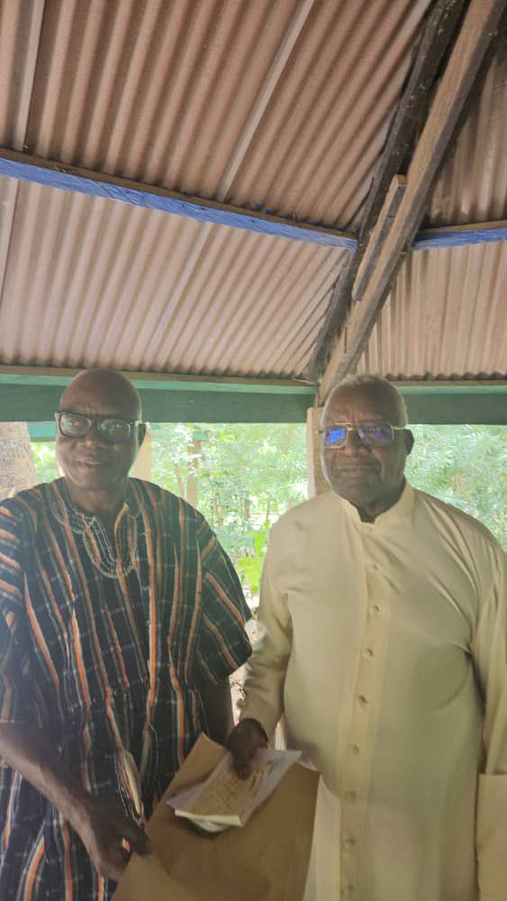 asango_law's tweet photo. We donated GHC10,000 on behalf of Lapamzorkor Hotel for the catholic church cathedral project in Bolgatanga. https://t.co/KCT4elTCUZ