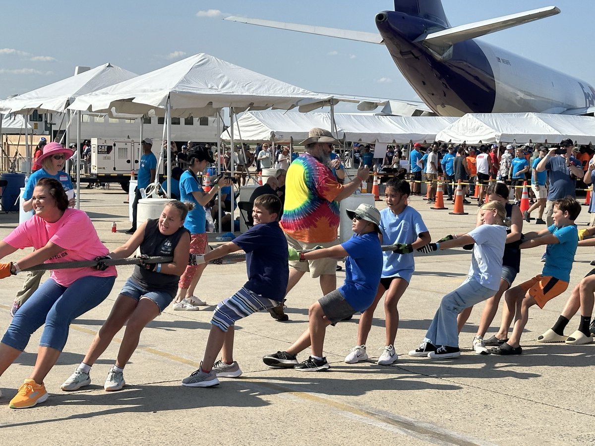 FCPS1News's tweet photo. Auburn Unified and Kettle Run Unified partnered for the 2024 Dulles Day Plane Pull, and crushed it! Together, they raised $5,673 for the Special Olympics. 💪✈️  AND... they WON the Youth Challenge with an impressive pull time of 8.882 seconds! 🏆🔥 https://t.co/70AfZ5rl3a