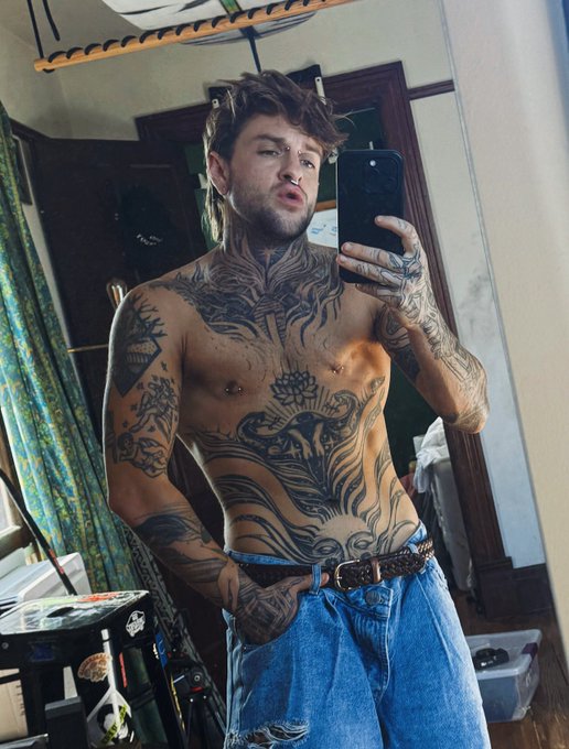 1 pic. need some new Los Angeles dick for my Los Angeles pussy ?️???

https://t.co/oX9aNWKB6V https://t