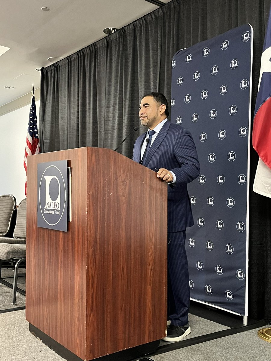 RepWalle's tweet photo. Honored to moderate a panel discussion regarding the role of AI in disaster preparedness at the @NALEO Policy Institute on Emerg. Preparedness!🦺
Latino leaders, from 17 states, gathered to discuss effective ways to be prepared prior to disaster impacts. #txlege #NALEOReady https://t.co/JaEDyzGTA3