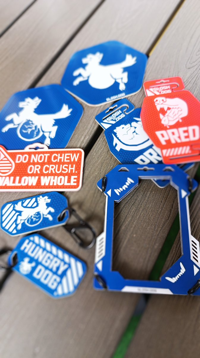 SloshDog's tweet image. NEW ACCESSORIES DROPPED!

WE'VE GOT A BUNCH OF NEW PHYSICAL MERCH 👀

Designed with our partner @AwruffGear 

check them out here!
slosh.dog/pages/accessor…