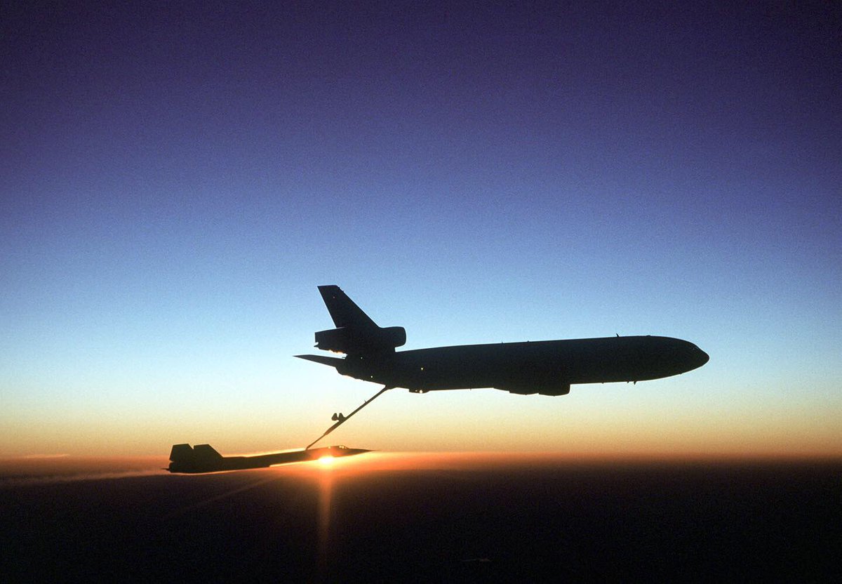 Boneyardsafari's tweet photo. #kc10legacy did you now in 1981 the KC-10 was tested in refueling the SR-71? #sr71 #sr71blackbird #kc10 #kc10a #kc10extender #usaf #aviationsafari #aviationpreservation #boneyardsafari https://t.co/J8DaELJLx3