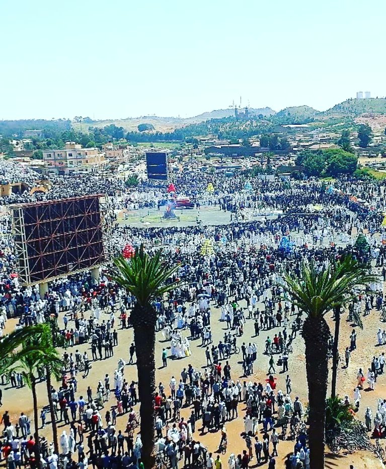 SolomonAsefaw2's tweet photo. እንኳዕ ናብ ብርሃነ መስቀሉ ብሰላም ኣብጸሓና።
ርሑስ በዓል መስቀል ይግበረልና። ♡✝️♡
#ኣሜን #ተመስገን #ኣምላኽ 🙏😇🙏
#Asmara #Eritrea #Damera
#ባሕቲመስከረም (ኣደባባይ) #ዳሜራ 🇪🇷🫶🙏 https://t.co/dmGUYcweda