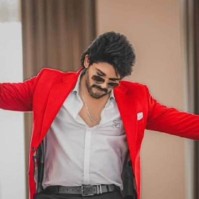 PremSin37's tweet photo. मैने प्रेम की कई व्याख्याएं पढ़ी
और सिर्फ इतना जाना कि
मैं तुम्हे बिना बताए बिना जताए भी
बेहद प्यार कर सकता हूं.......!!🌹🧡 https://t.co/lDmULw27hd