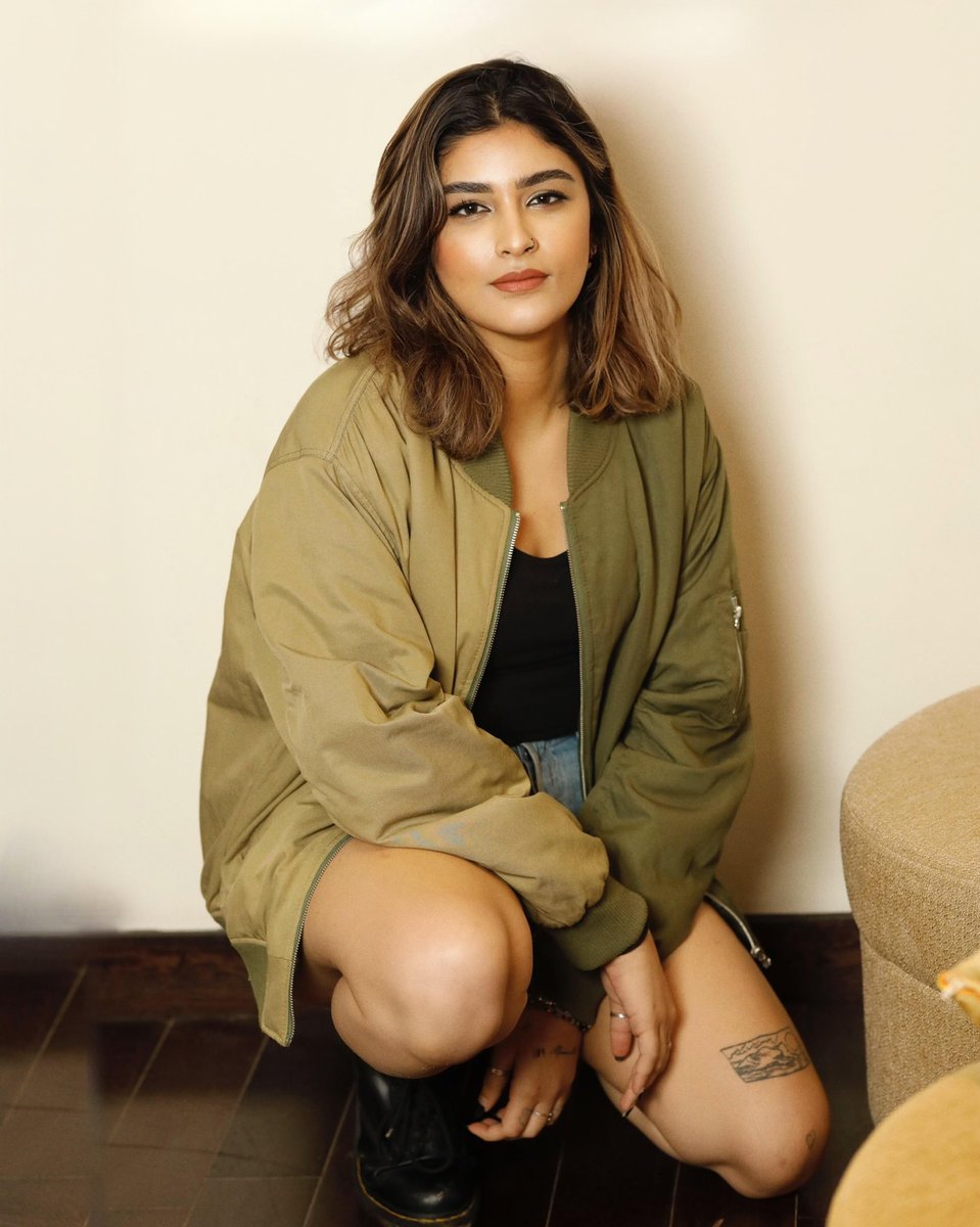 khushsundar's tweet photo. Happiest birthday to my girl. All of 24 today, and ever so proud of you. Love you Beabu. ❤️❤️❤️❤️🎂🎂🥰
#HappyBirthdayAvantika https://t.co/9x5EcqnYFC