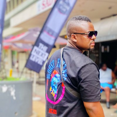 DjSbohKhathi's tweet photo. #NewProfilePic https://t.co/6XUAKflxWo