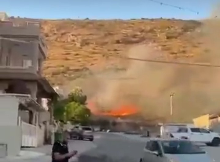 🔥🔥🔥
Some of the more than 100 rockets Hezbollah fired at Israel hit residential areas, causing fires.