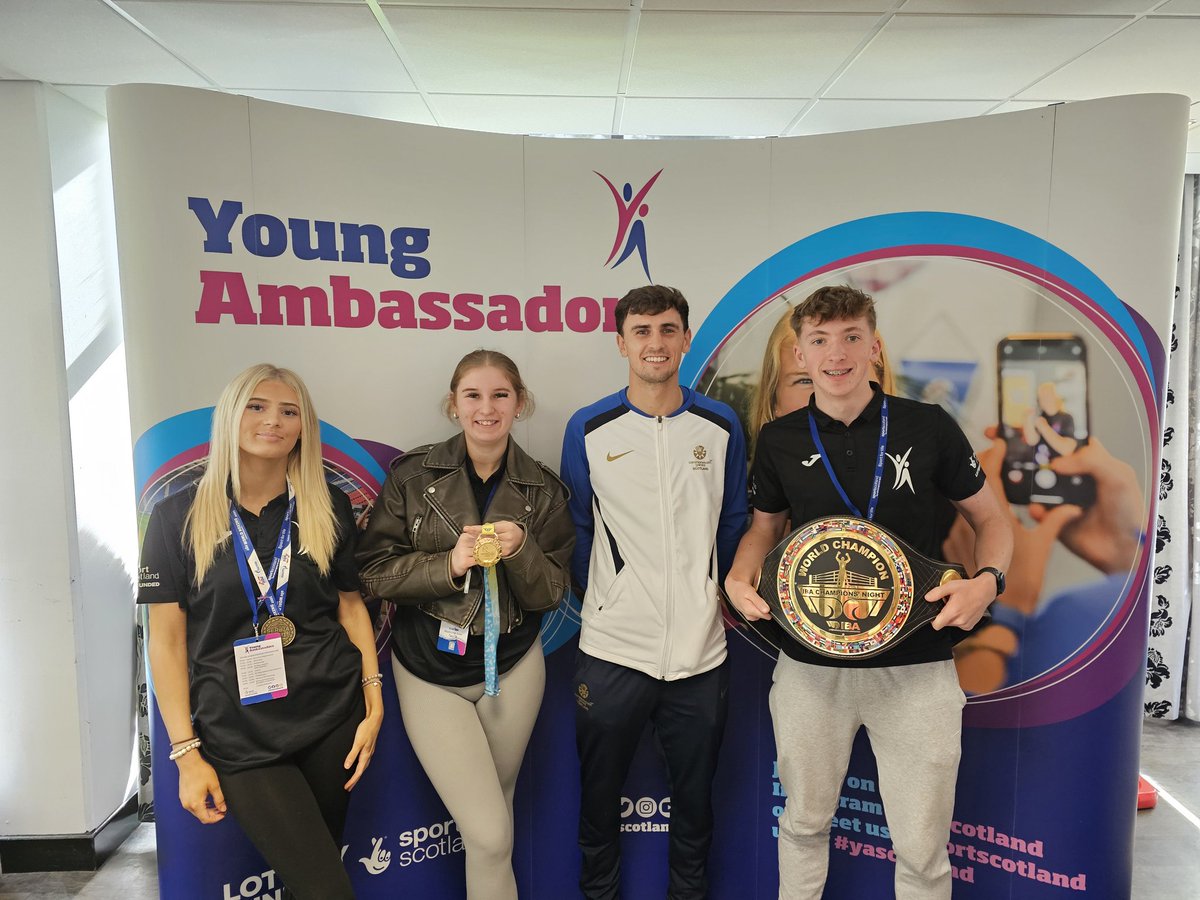 ASHighlandPerth's tweet photo. 📣 Introducing the new Young Ambassadors for Highland Perthshire......

👉 Katie and Izzy from @PitlochrySchool! 👏 
👉 Annie and Ivan from @BreadalbaneAcad! 👏 

@ActiveSchoolsPK @HwbPitlochry @BreadAc_PE https://t.co/GIdV2BNs4Q