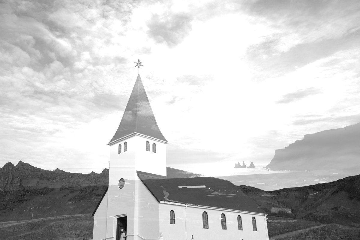 keyerstin3's tweet photo. I love it here #iceland #northernlights https://t.co/RQ0u2vNdNI