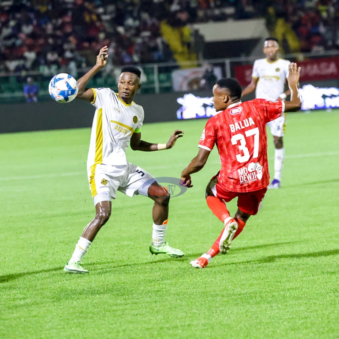 azamtvtz's tweet photo. 85' | #MzizimaDerby 

Azam 0-2 Simba (Ateba 15', Ngoma 47')

 LIVE #AzamSports1HD 

#NBCPremierLeague #NBCPL #LigiKuuYaNBC #SisiNiSoka #MzizimaDerby #AzamFC #SimbaSC #AzamSimba https://t.co/CJr8DGg37c