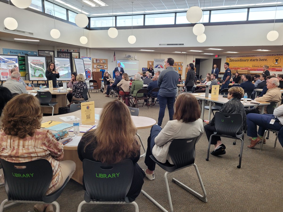 SHS School of Bus. tweet media