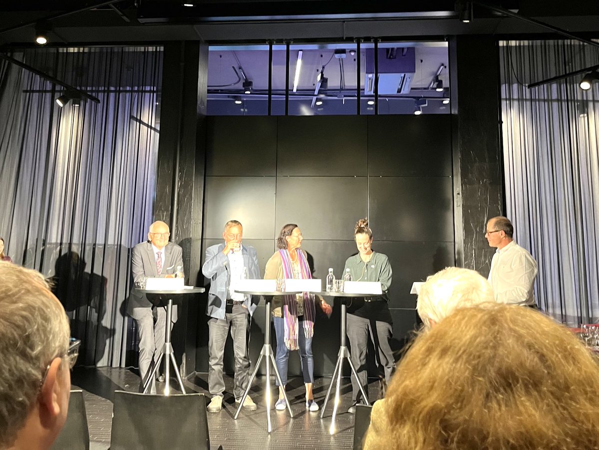 C_Mellenthin's tweet photo. Sehr interessant, am @HausaerzteCH Symposium zu sehen, wieweit der #Tardoc noch reifen MUSS damit wir Kinder und Hausärzte damit abrechnen können- und das Kriterium der Wirtschaftlichkeit erfüllt wird- also, unsere massiv gestiegenen Kosten adäquat abgedeckt sind! https://t.co/0yPbMJwMGi