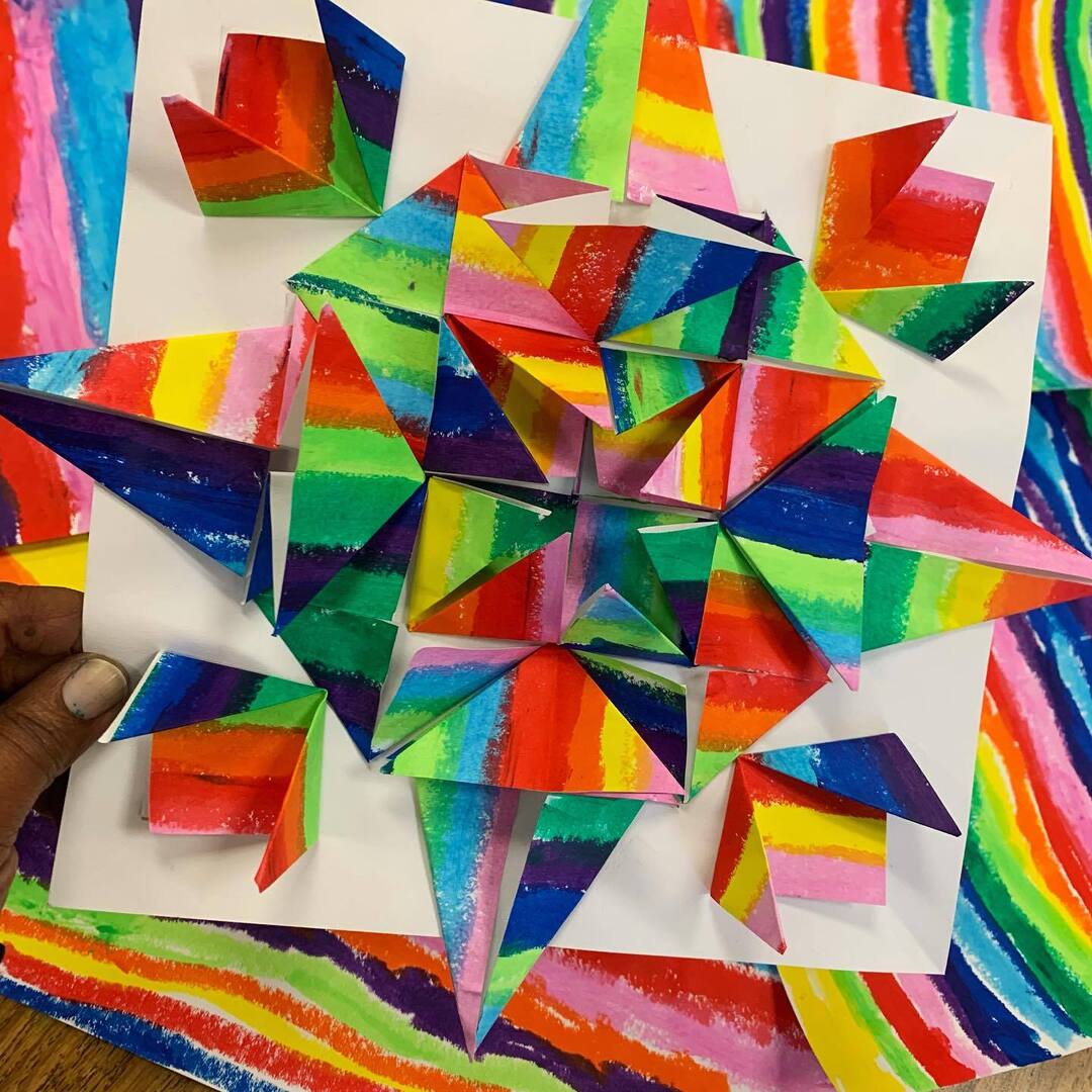 In progress: Fifth graders are work on some colorful paper sculptures. 

#ElementaryArt #ArtInElementary #ArtEducation #KidsArtClass #ElementaryArtTeacher #PrimaryArt #ArtTeacherLife #ArtClassroom #InspireThroughArt #TeachingArt #ArtTeachersOfInstagram #VisualArtsEducation #Cre…