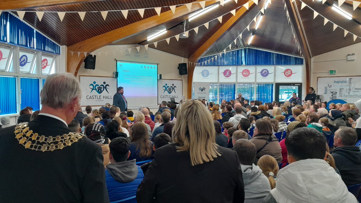Castle_Hall's tweet image. It was lovely to meet so many new faces from our local primary schools at our open evening tonight.  We hope all visitors had a great visit. We were blown away by how many families came 😊 Thank you for considering Castle Hall Academy #secondaryschool