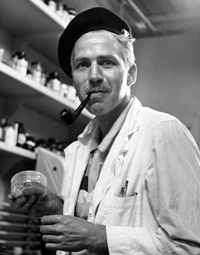 The most powerful drug in the world is your mind

Alexander shulgin was serving in the Navy During WW2

While at sea, he had suffered a thumb injury that required surgery

They did not have morphine, but they didn't tell him that

A nurse handed him a glass of orange juice

He