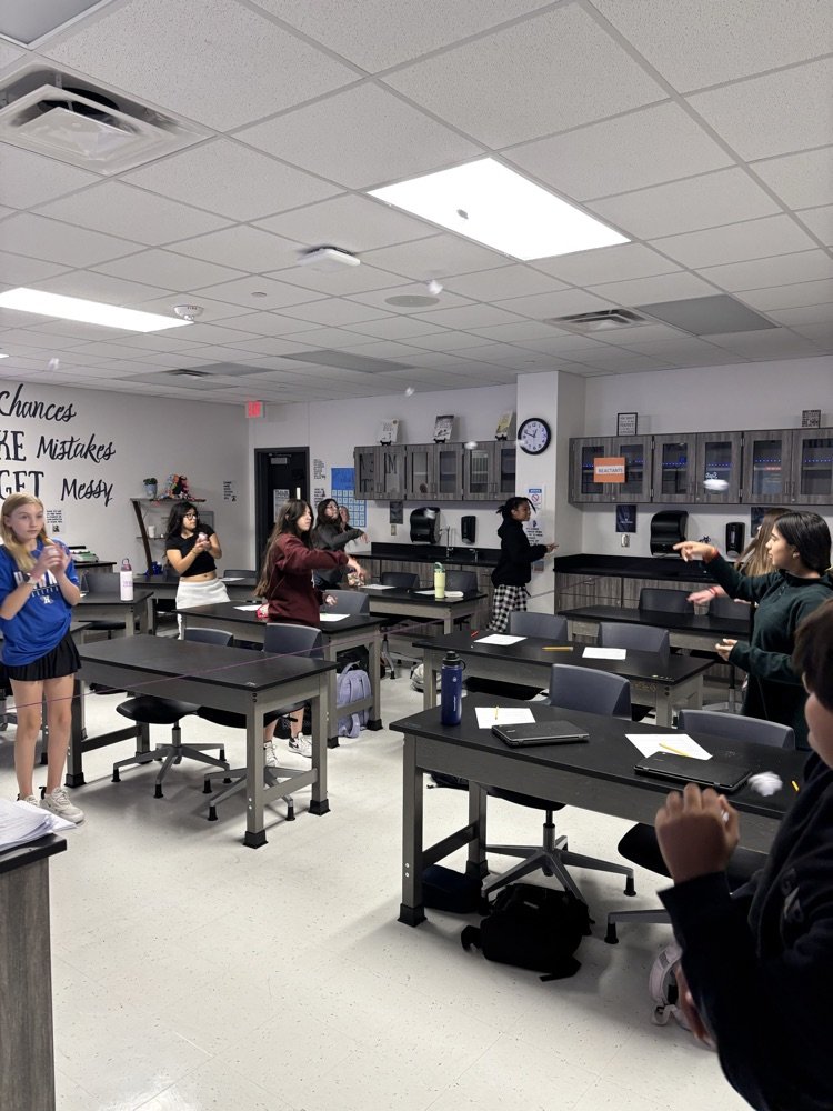 ProsperHaysMS's tweet image. 7th grade Science labs day!  Mrs. Weir's class is doing a lab about data tracking where they are learning about equilibrium by throwing paper balls back and forth!  #ScienceIsCool