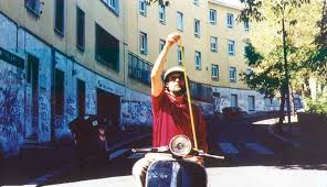 Elo_Paulve's tweet photo. #Films24, CINÉ 🎬 @cinemathequeG
26/9 - Aprile, Nanni Moretti, 1998
Je n'aime pas les mois d'avril mais celui de Nanni je l'aime à la folie folle ❤️❤️❤️❤️❤️❤️
En copie 35mm, la classe 👌 https://t.co/hgA91EldHJ