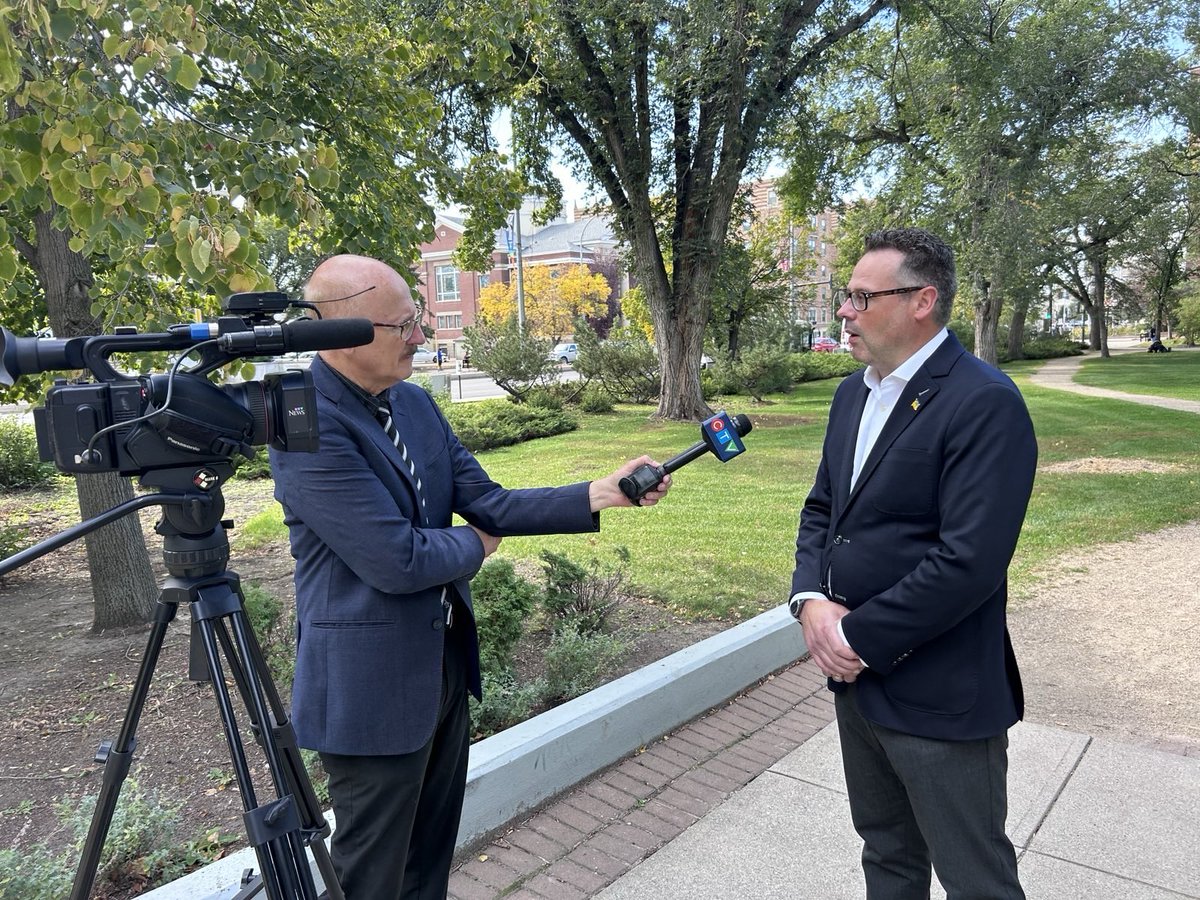 JonHromek's tweet image. Had an interview with Wayne Mantyka on the importance of improving affordability for Saskatchewan people – including cutting the PST in half, axing the Gas Tax, and giving seniors a 65% property tax discount. Tune into CTV tonight! #skpoli

#youdeservebetter #saskcanbebetter
