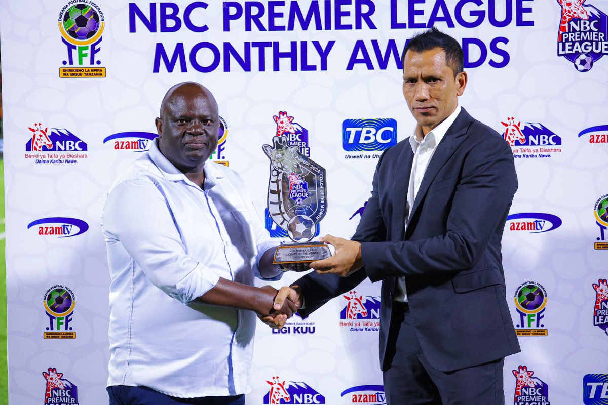 kappilinho's tweet photo. 🇿🇦 Fadlu Davids now unbeaten in 35 official league games since 3 June 2023 - that's 15 MONTHS ❗️ 

✅ 2x Maritzburg 
✅ 30x Raja
✅ 3x Simba 🆕

#FadluWatch 
#NguvuMoja 
@SimbaSCTanzania https://t.co/bRVyyfloFJ