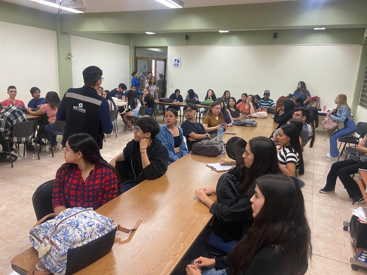 IEESonora's tweet photo. Personal del #IEESonora sostuvo charla con el alumnado del @TecNM_Cananea, para promover la importancia de participar en los procesos de Mecanismos de Participación Ciudadana. https://t.co/LE8DwiM0y3