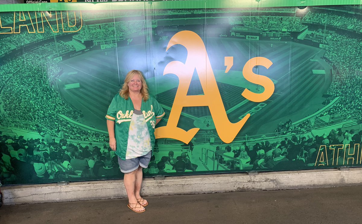 MrsAsFan1's tweet photo. #AtTheColiseum https://t.co/zBXfvBIcFs