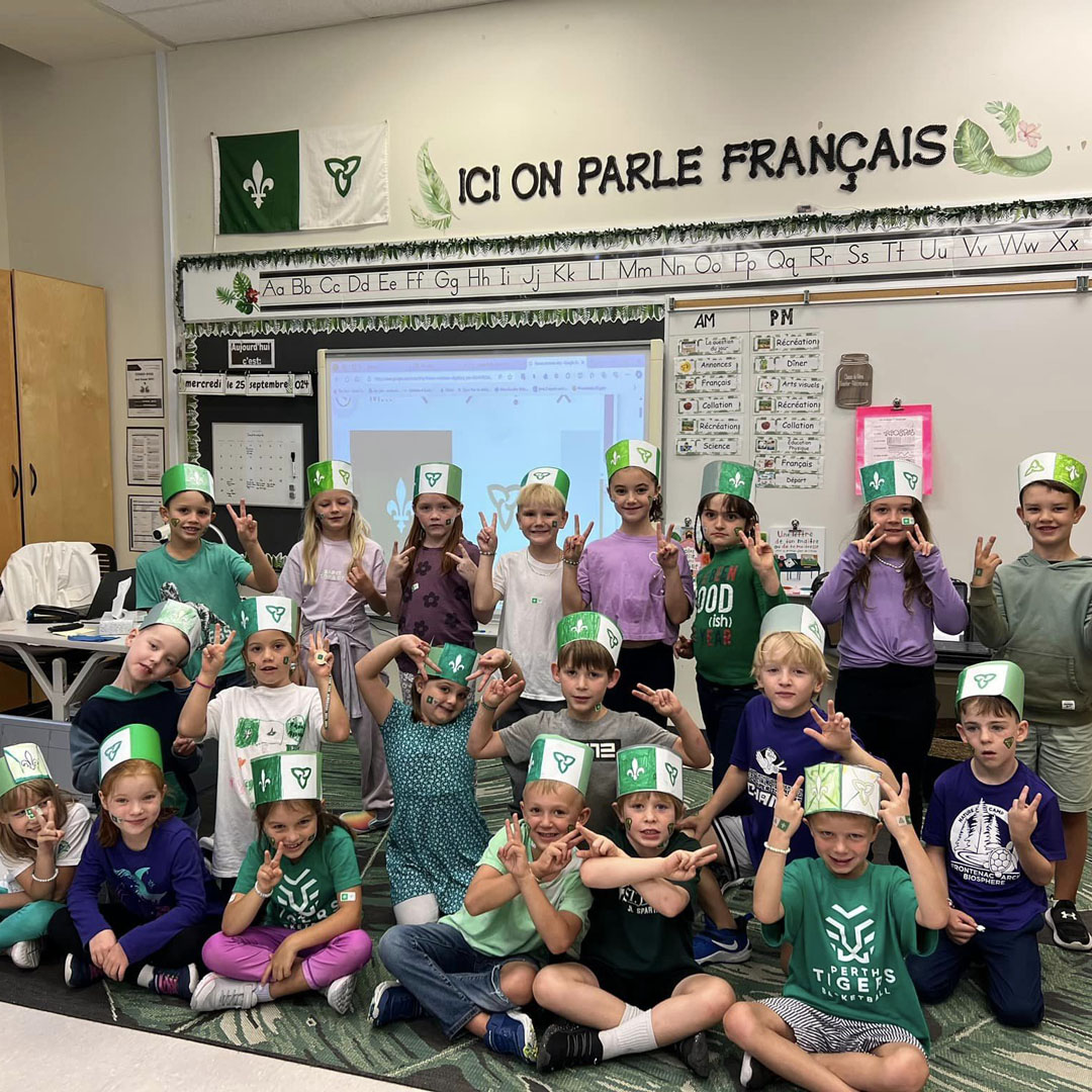 CDSBEO's tweet photo. What a wonderful display of Franco-Ontarian pride! Our students embraced the spirit of the day, celebrating Francophone culture and heritage. Thank you for making this day special!
#FrancoOntarianDay #IBelongHereCDSBEO #CDSBEOLearning https://t.co/izaDV5MttS
