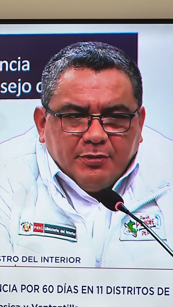 enrinando's tweet photo. Para cuando el #GRUPOOPERATIVO para la extorsion a #peluquerias #barberias #mototaxy #bodegas #kioskos #resturantes #pollerias y hasta a #ambulantes
#estanJODIENDOalPERU https://t.co/E9IOCpbaTM