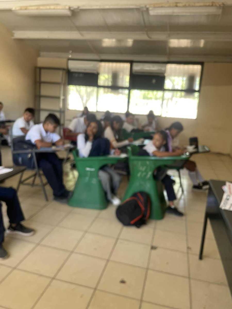 UNavojoa's tweet photo. 📷Aplicación de tamizaje cuestionario Posit.
📷Alumnos de Secundaria Técnica #54
📷Comunidad de Chirajobampo, Navojoa.
#CONASAMA
#CECOSAMA
#saludmental https://t.co/z25PA2w63D