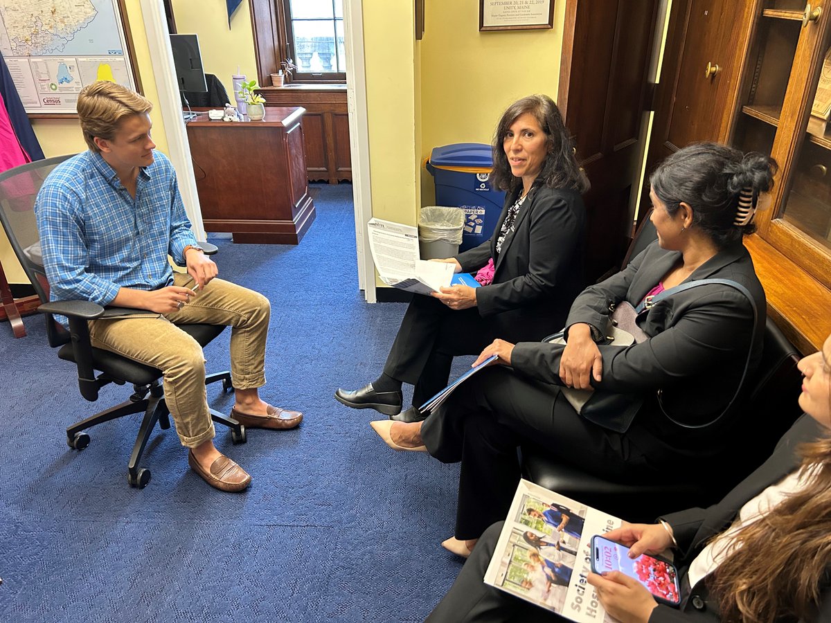 Continued coverage of SHM #HillDay! 📷 📝
Drs. Claudia Geyer, Nina Dutta, and Parul Sarwal sharing policy priorities with representative Jared Golden's team. 🙌