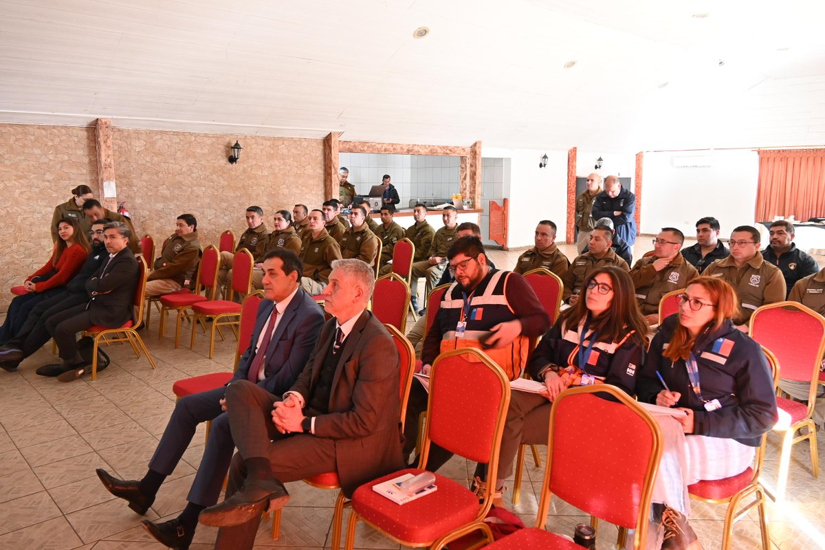 DGACChile's tweet image. #InfoDGAC Especialistas del #DPA de @DGACChile realizaron una Jornada de Prevención de Accidentes de Aviación en la Sección #Laborcar de @Carabdechile en la ciudad de Talca, con la participación de diversas instituciones públicas. #RedAeroportuaria