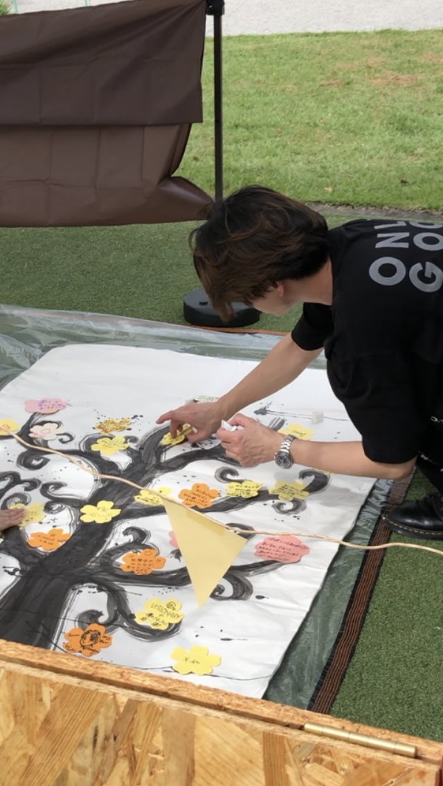 satomin4U's tweet photo. 地元一宮市での福祉イベント　#VISIONARYDAYS🍀久しぶりに138タワー行ってきました❣️
利用者様方々の笑顔とパワーでこちらまで元気を貰いました💪
田口くんも今回2回目の参加💕お空の下だと新鮮ですね。やっぱり素敵だー💕
私の主人も長年車椅子生活ですがマッチョには程遠いな…🤣
#田口淳之介 https://t.co/rZPZSVXKmy