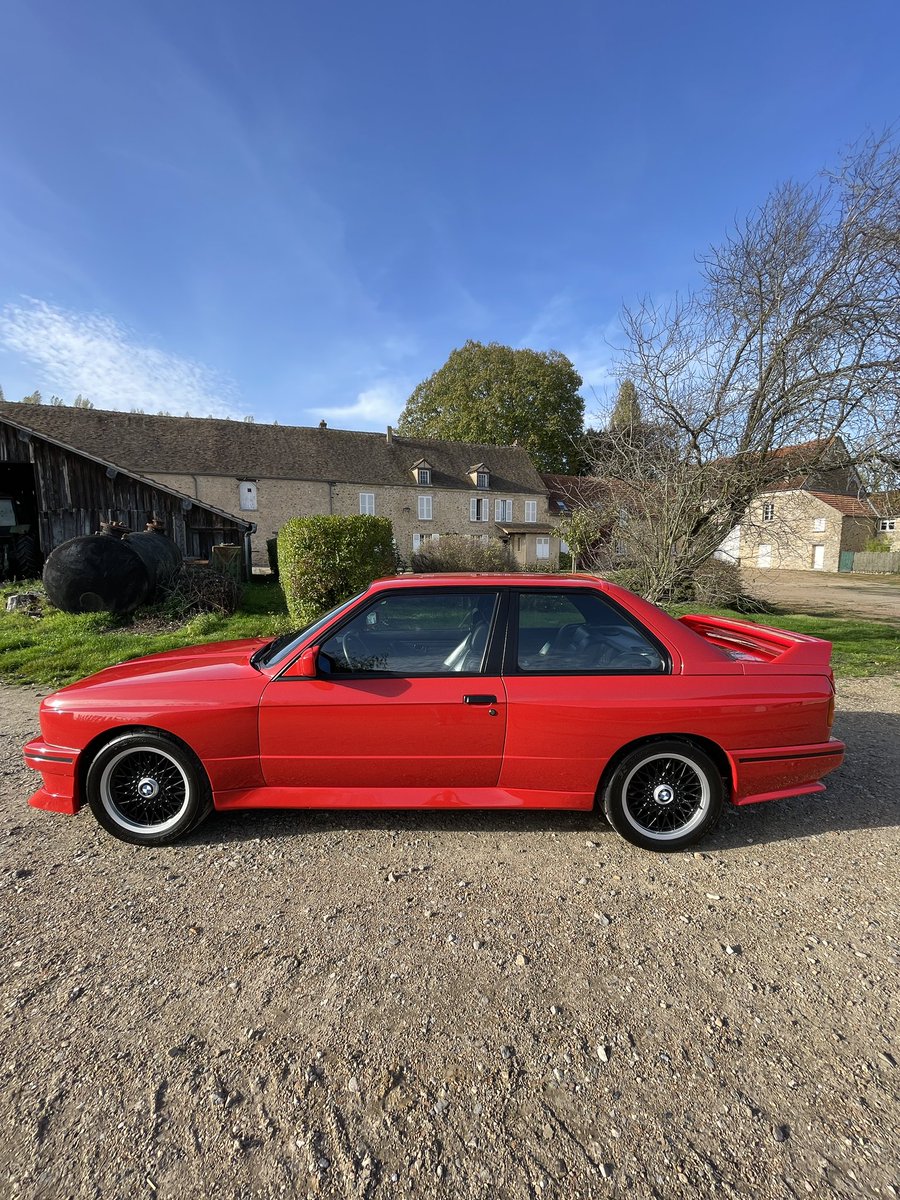 AutoSpaFR's tweet image. Une allemande pour varier les plaisirs 🇩🇪J’ai eu la chance de travailler sur cette M3 e30 Cecotto, 500 exemplaires environ .