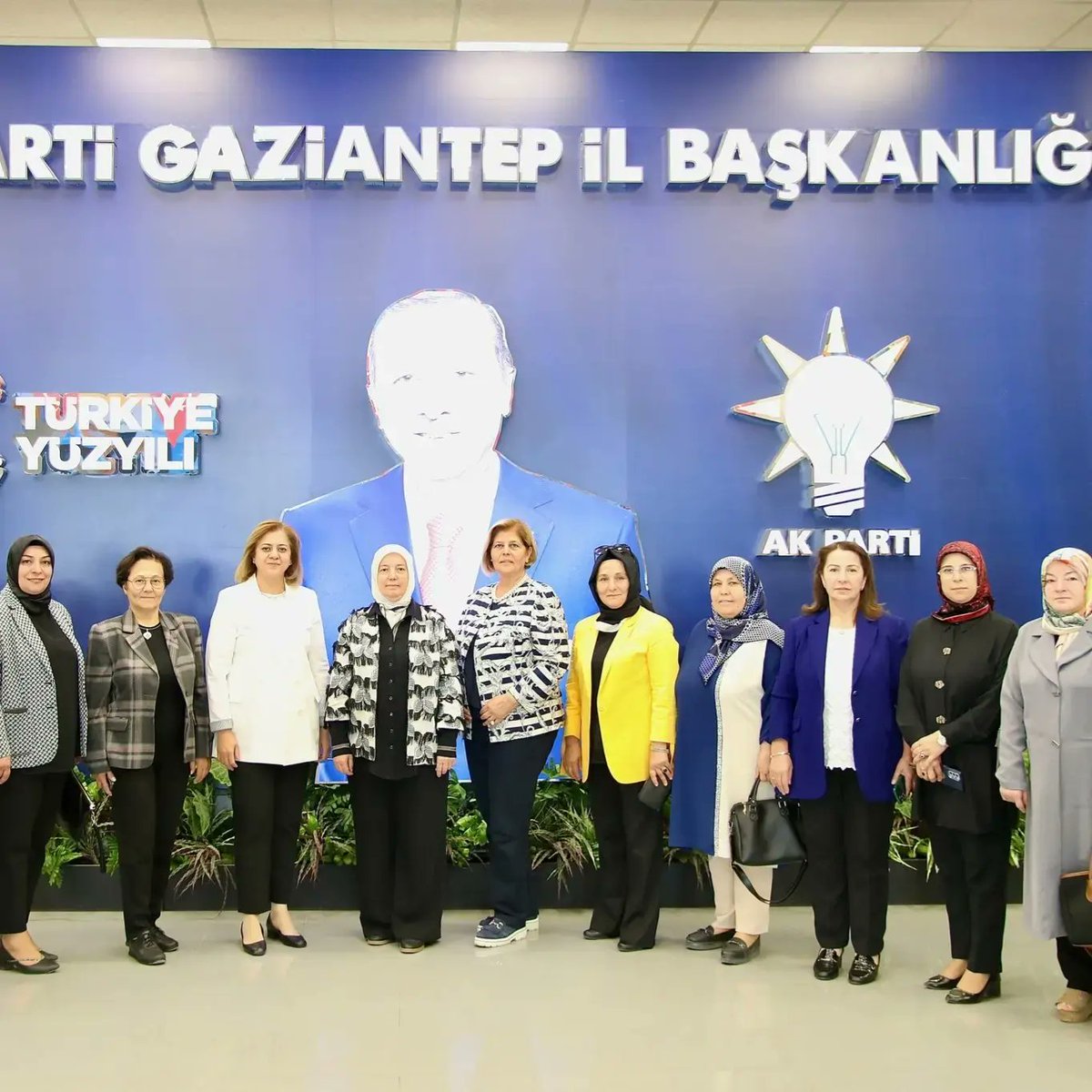 Gerçekleştirilen temayül yoklamamızın kadın kollarımız ve Partimiz için hayırlara vesile olmasını diliyorum.