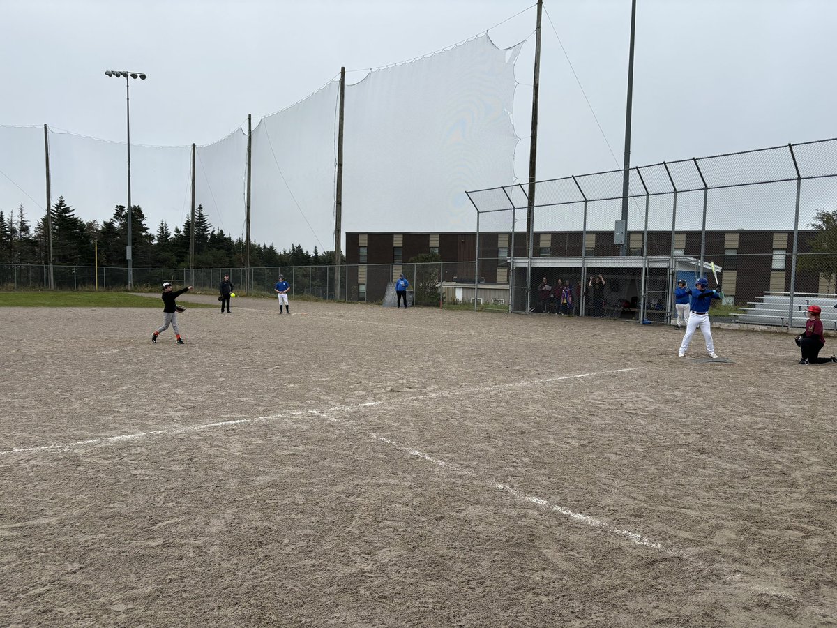 SPJH_PE's tweet photo. Game one of the evening is under way! Awesome play by both the Pythons and @MCHSMonarchs !👊🥎 @SPJHPythons #PythonFallSoftballClassic https://t.co/ACtUIvTCzh