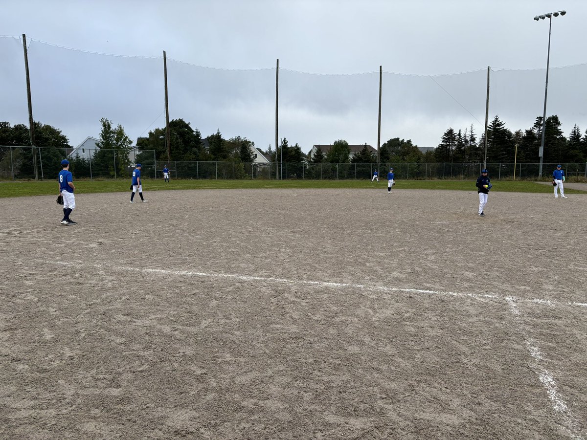 SPJH_PE's tweet photo. Game one of the evening is under way! Awesome play by both the Pythons and @MCHSMonarchs !👊🥎 @SPJHPythons #PythonFallSoftballClassic https://t.co/ACtUIvTCzh