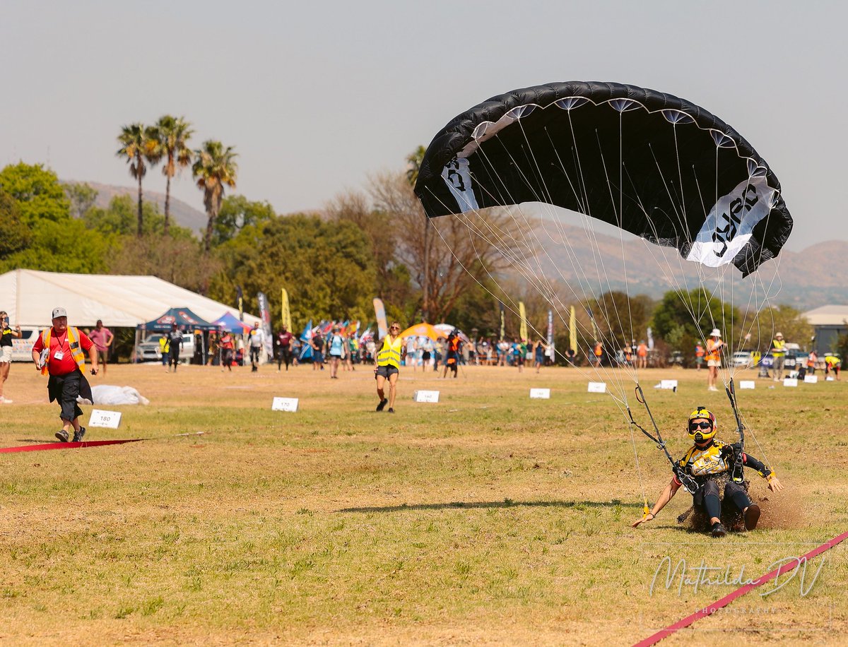 airsports_fai's tweet photo. Today at the FAI World #CanopyPiloting Championships πΏπ¦, Distance was completed before lunchtime. Unfortunately, the wind picked up beyond the limits, which grounded the competitors for the remainder of the day.
Report: https://t.co/erZSyxKKWs
π·: @mathildawrites https://t.co/56jcjYSbMH