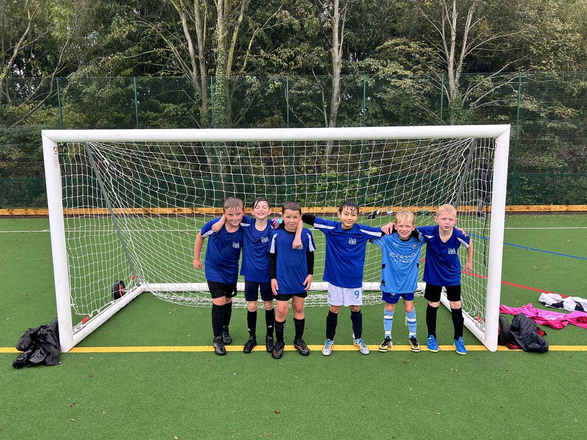 Fantastic effort from the 6 athletes who braved the horrendous weather at the first <a href="/CSETSports1/">CSET Sports</a> event this year. Year 3/4 football did not disappoint. Played 3. Won 3. Scored 13. Conceded 0. Lots of fun had by all #TeamPark