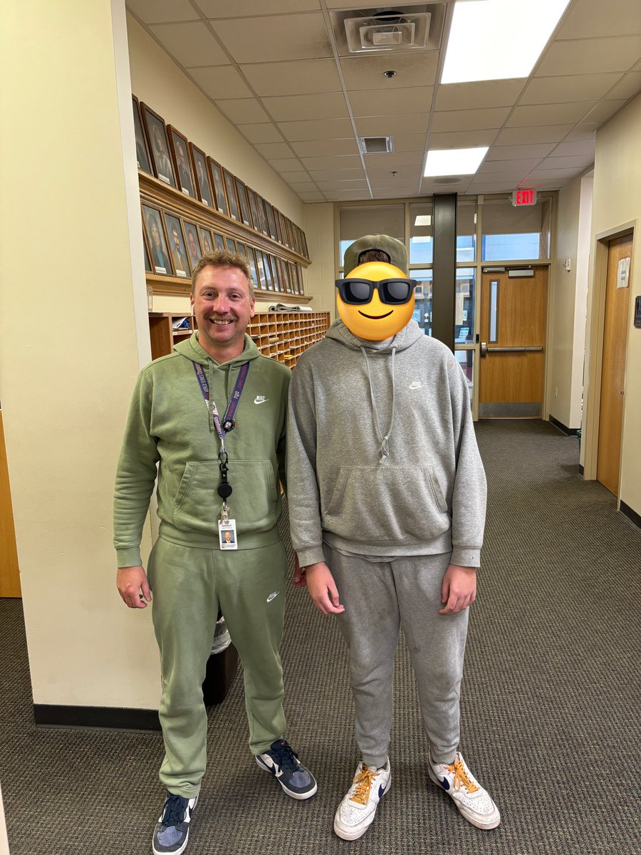 rob_lindquist's tweet image. The drip hits too hard! Students dressed as teachers but us older folk also dressed as kids. #HelloFellowKids

#homecomingweek ♥️💙