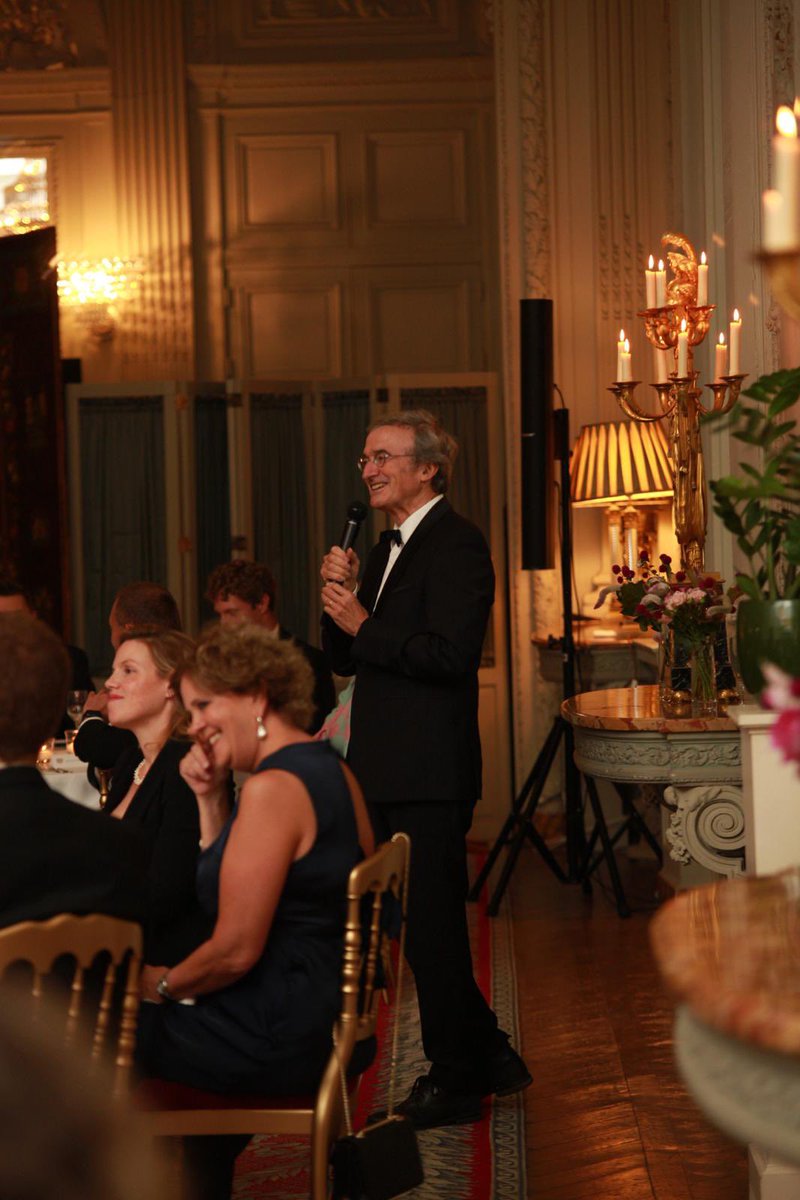 Ce soir, nos Young Leaders et Local Leaders ont assisté à un dîner organisé par l'Ambassadrice britannique Dame <a href="/MennaRawlings/">Menna Rawlings</a> DCMG CVO pour marquer le 120e anniversaire de l'Entente Cordiale