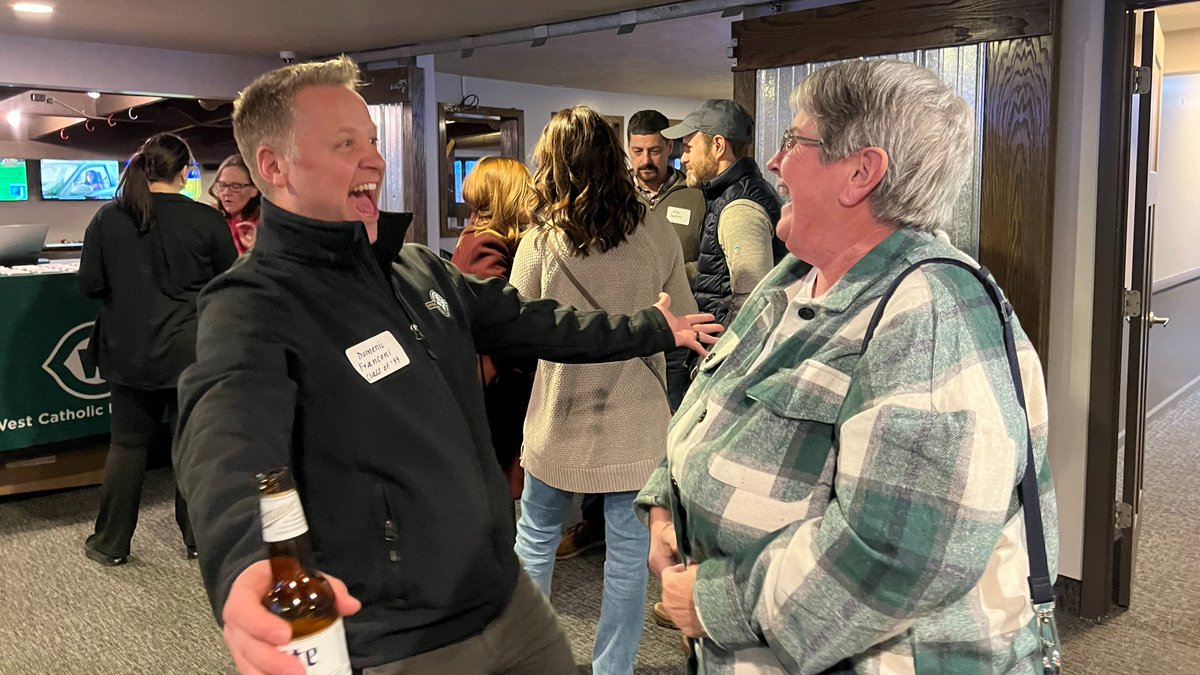 GRWestCatholic's tweet photo. 📢 WC ALUMNI - Reconnect with old friends and fellow grads at our Alumni Homecoming Happy Hour on Wednesday, October 2, from 5-8 p.m. in the MAK. Pizza and drinks will be provided by WC, and archives will be open for you to explore. #ForeverFalcons
RSVP: https://t.co/Y4Te44yexF https://t.co/pXTLU5xUdb
