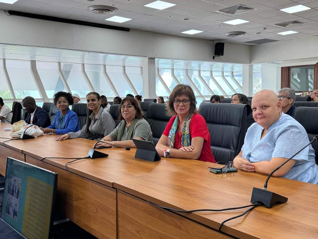 Participación, liderazgo... por:

Aylin Alvarez, Vicerrectora Primera de la U. del PCC, Pablo Vonmaro, Dtor. de investigación y GT- CLACSO, Allan Sánchez, UNFPA Regional, Carlos Valdéz, Ministro de juventud , Marcus Barao, Pdte. G20 🇧🇷 y Liu Min, Liga de la Juventud 🇨🇳.