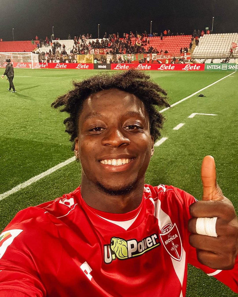 ACMonza's tweet image. La prima tra i grandi 👍🔝⚪️🔴

#MonzaBrescia #Martins #CoppaItaliaFrecciarossa