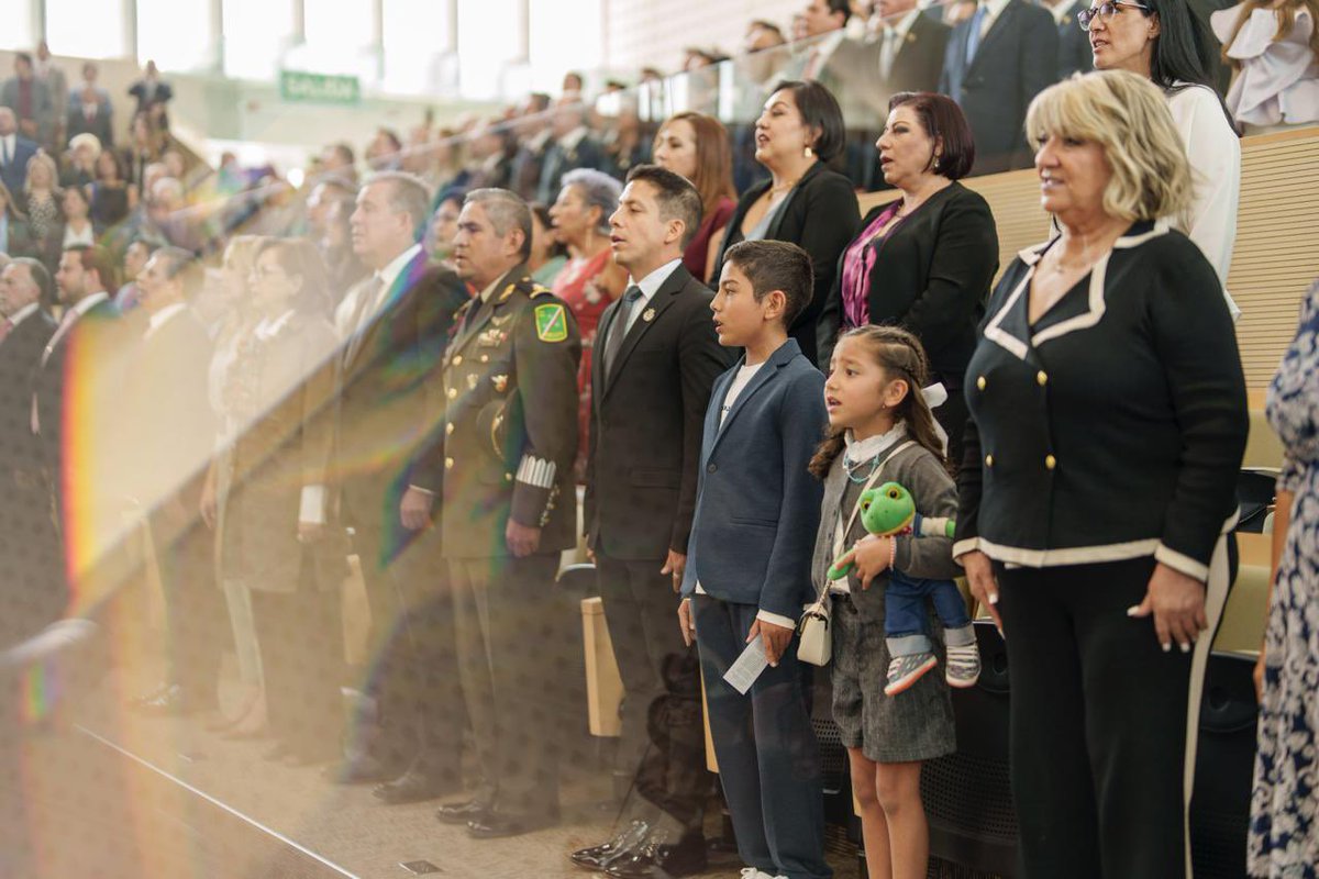 LibiaDennise's tweet image. Escucharé todas las voces con orgullo por las mujeres que abrieron camino y quienes lucharon junto a ellas. Es un honor ser #LaPrimeraGobernadora de Guanajuato. Estoy aquí para trabajar con todo mi corazón por el #GobiernoDeLaGente.
