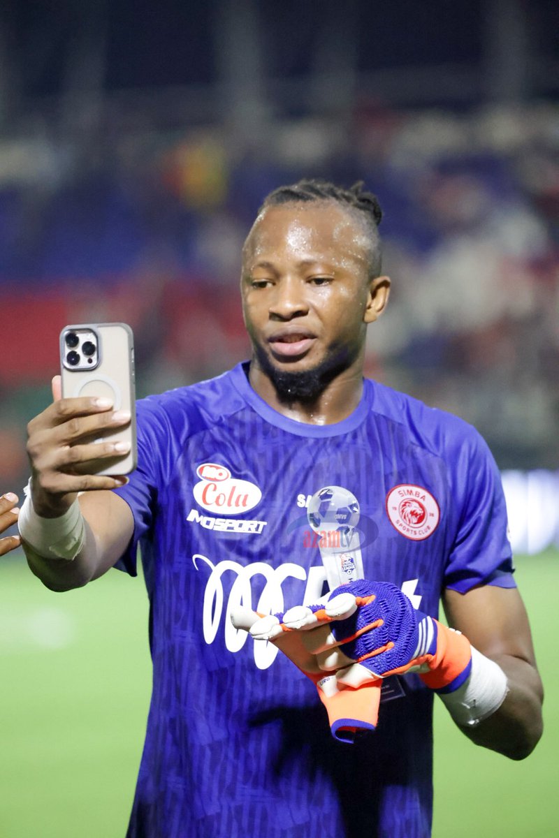 azamtvtz's tweet photo. #MzizimaDerby Nyota wa mchezo ni golikipa wa Simba, Moussa Camara...

FT: Azam 0-2 Simba (Ateba 15', Ngoma 47')

  #AzamSports1HD 
#NBCPremierLeague #NBCPL #LigiKuuYaNBC #SisiNiSoka #MzizimaDerby #AzamFC #SimbaSC #AzamSimba https://t.co/tL6PHpsMVF