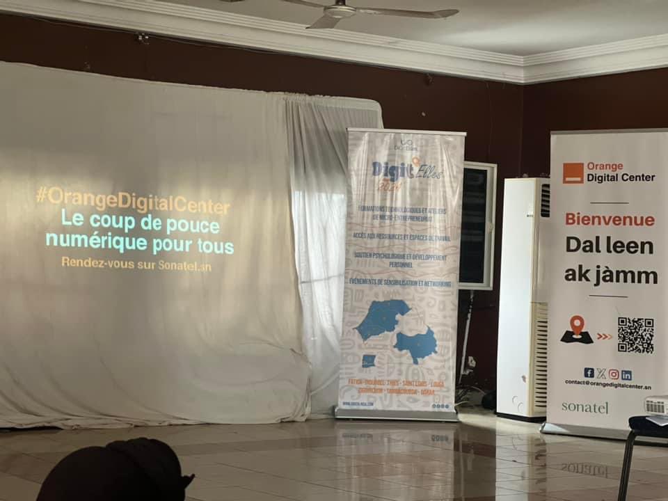 Adji_Anta_Dabo's tweet photo. 🌟 Lancement du Digit’elles Tour 2024 avec la 3ème promo des hackeuses ! Ces femmes retournent dans leurs terroirs pour former et sensibiliser d'autres femmes, tout en réintégrant l’éducation. Merci à @GroupeSonatel &amp; @ODCSenegal pour leur soutien ! 💪 #Digitelles #Leadership https://t.co/SHgE1e7SWA